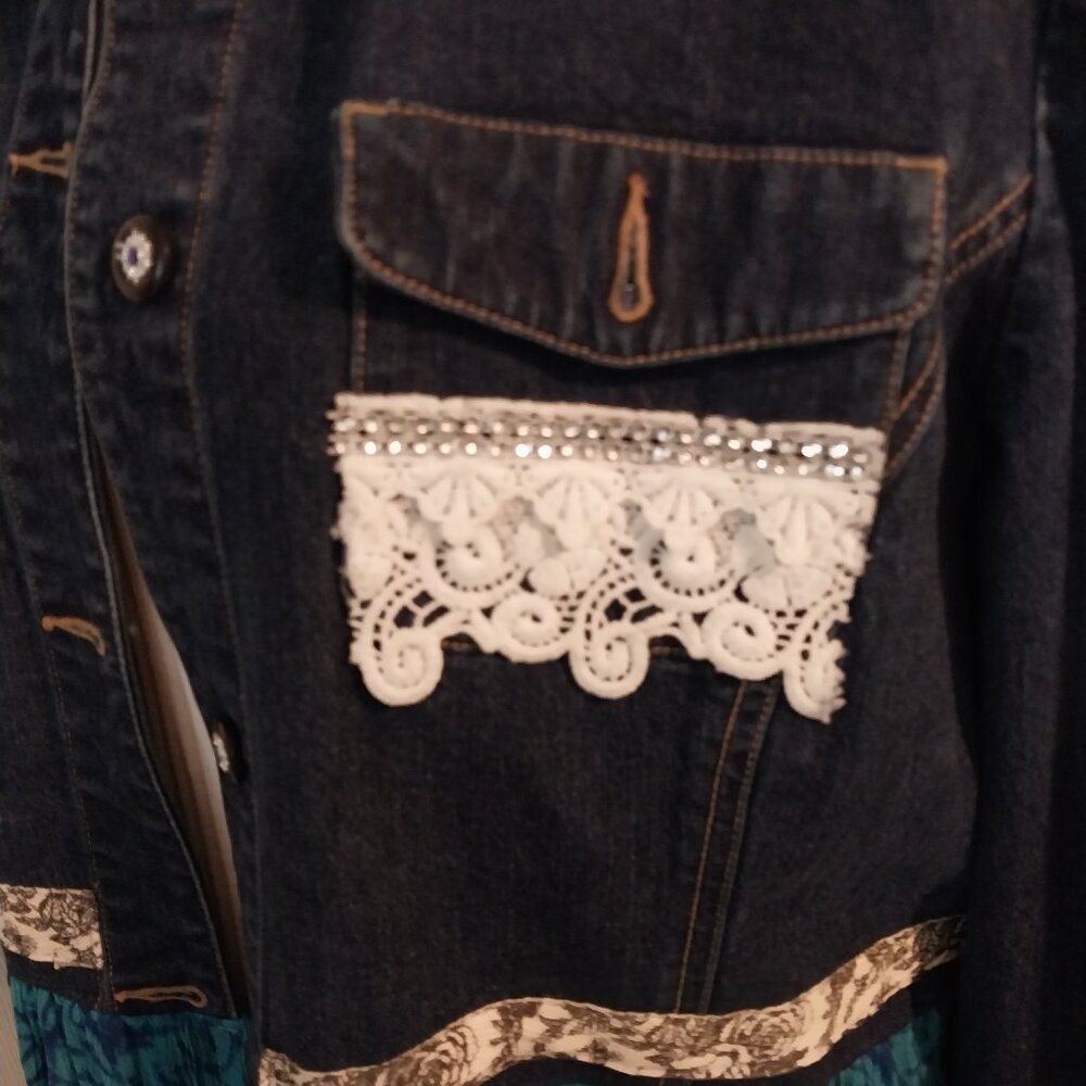 3548 Size XL Upcycled Lands End Jean Jacket Tunic with Crochet Embellishments. - Picture 4 of 9